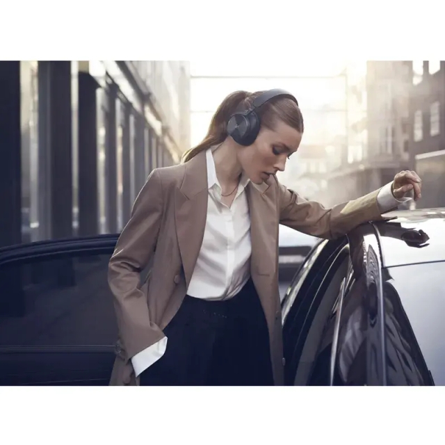 Bang & Olufsen Beoplay H95 Wireless ANC over ear headphones Golden Tone